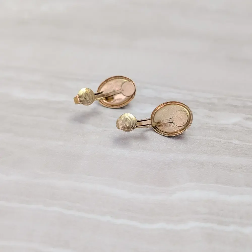 Vintage Clip On Earrings Gold Tone & Black Domed Oval - Really Pretty Earrings